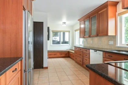 Guest Bathroom Photo of 3173 216 Street, Langley, BC