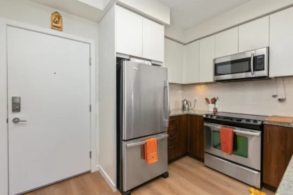 Kitchen Photo of 408 6460 194 Street, Surrey, BC