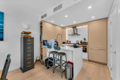 Kitchen Island Photo of 104 15165 Thrift Avenue, Surrey, BC