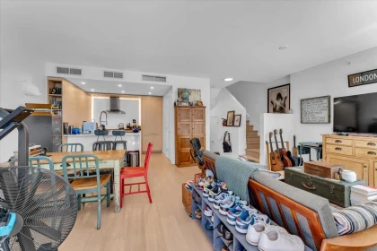 Kitchen Photo of 104 15165 Thrift Avenue, Surrey, BC