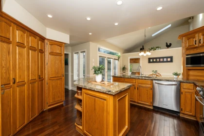 Kitchen Photo of 408 Riverview Crescent, Coquitlam, BC