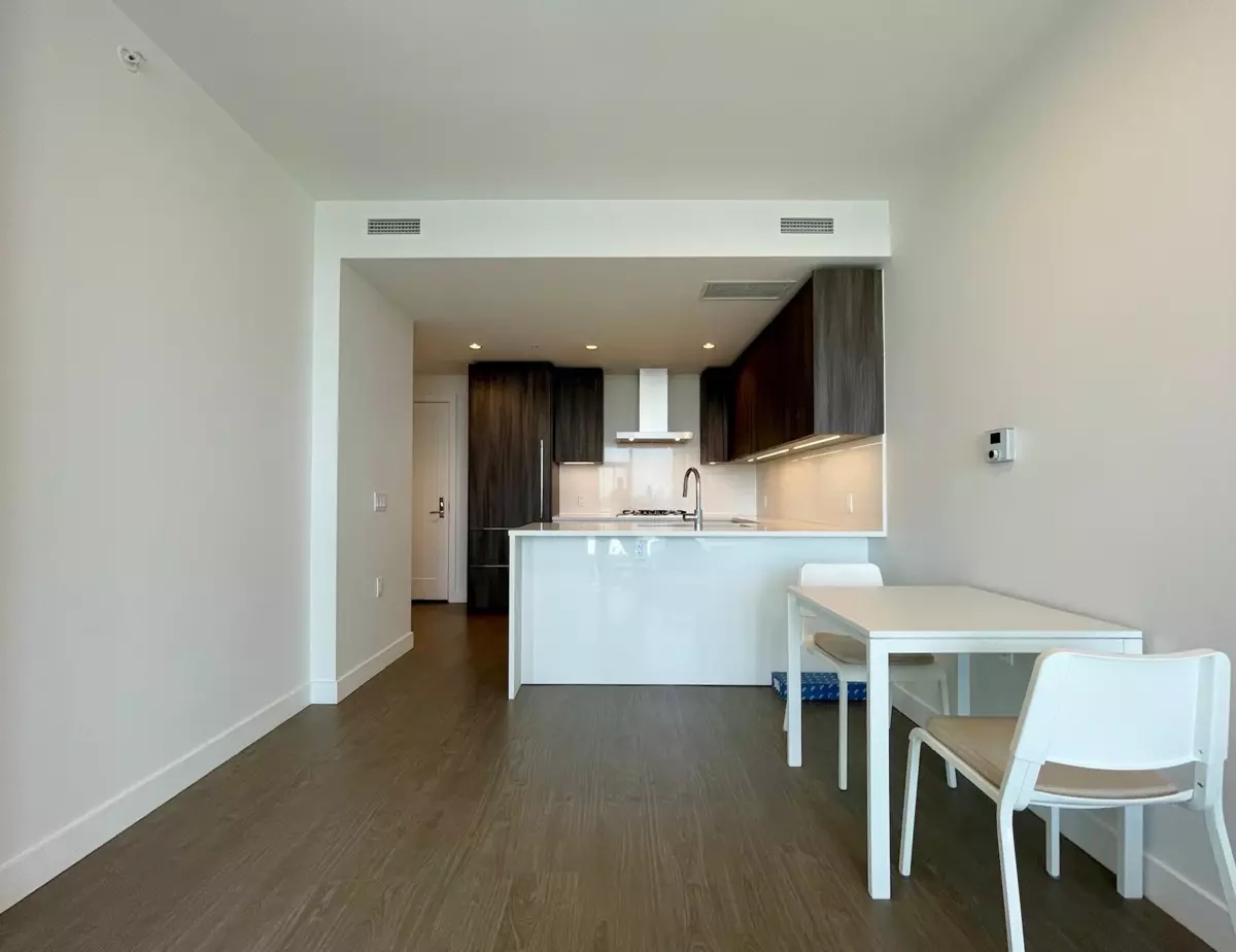 Family Room Photo of 1413 8133 Cook Road, Richmond, BC