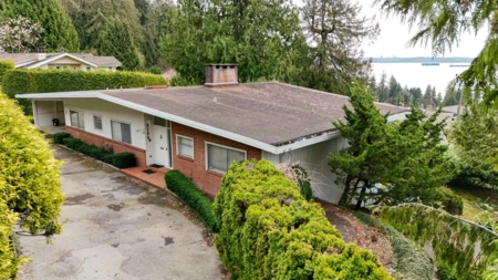 Backyard Photo of 3196 Thompson Place, West Vancouver, BC