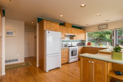 Basement Recreation Room Photo of 598 Tsawwassen Beach Road, Delta, BC
