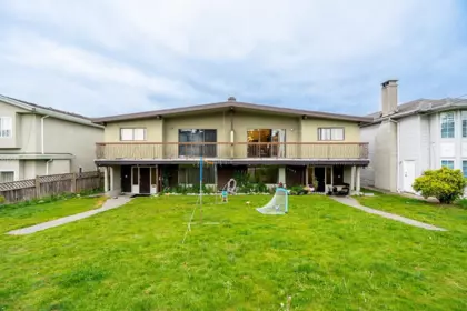 5393 Norfolk Street, Burnaby, BC, Burnaby — Duplex for sale