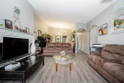 Hallway Photo of 5393 Norfolk Street, Burnaby, BC
