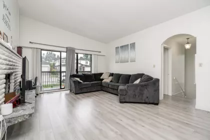 5393 Norfolk Street, Burnaby, BC, Burnaby — Duplex for sale