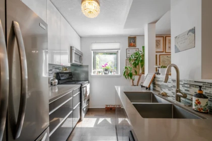 Kitchen Photo of 101 1875 W 8th Avenue, Vancouver, BC