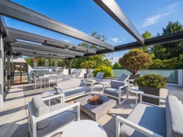 Outdoor Patio Photo of 3870 Commercial Street, Vancouver, BC