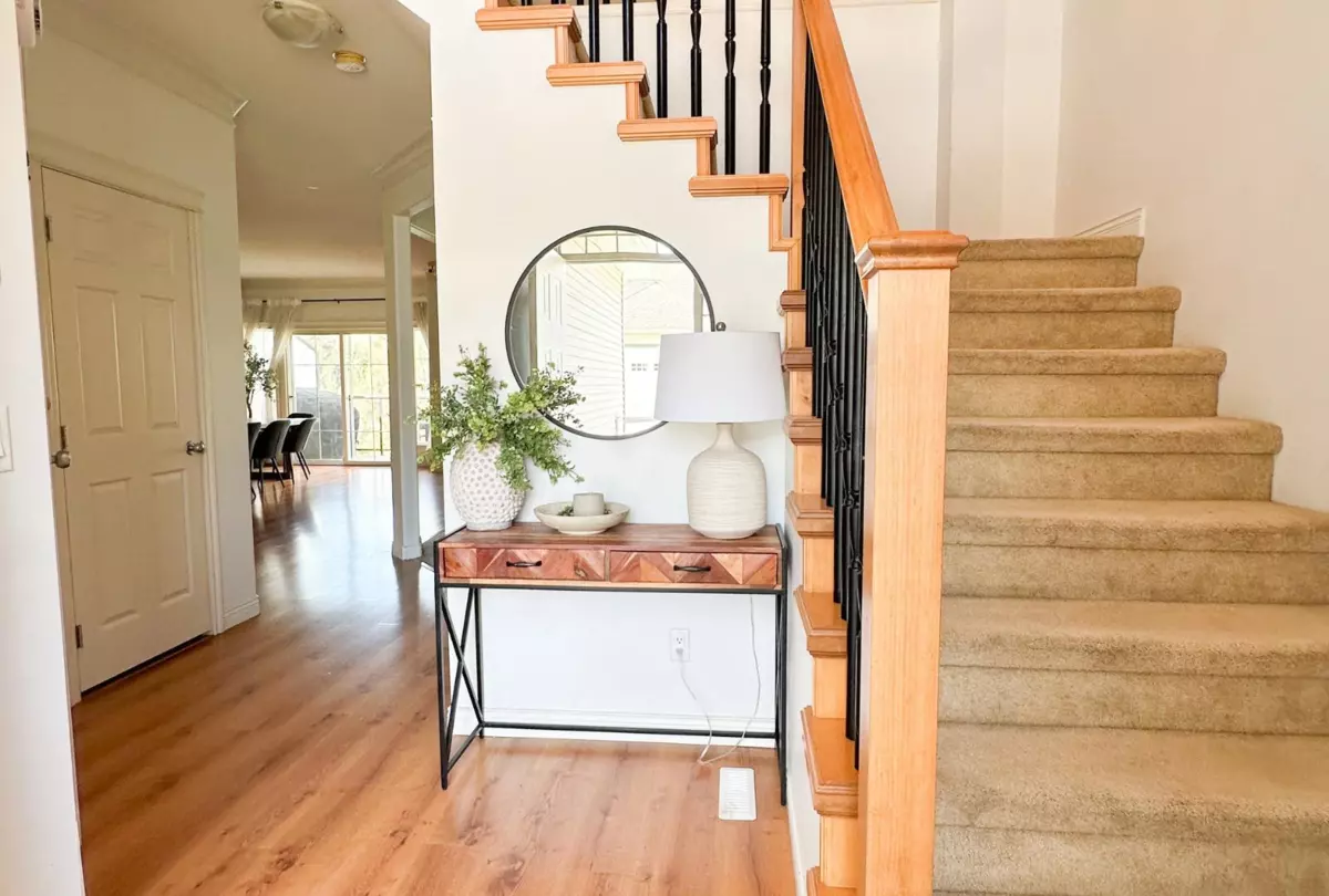 Dining Area Photo of 32 2088 Winfield Drive, Abbotsford, BC