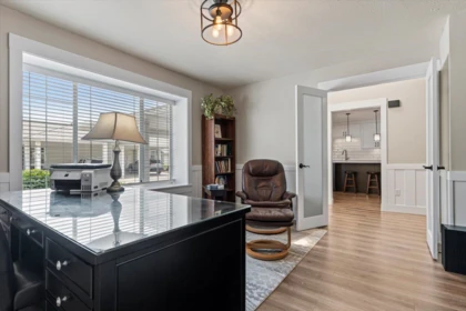 Kitchen Island Photo of 20 3055 Trafalgar Street, Abbotsford, BC