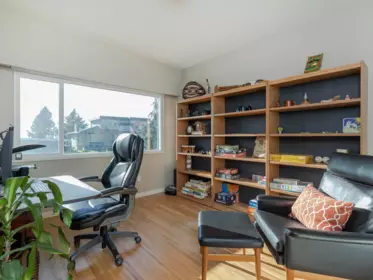 Mudroom Photo of 815 Massey Street, New Westminster, BC