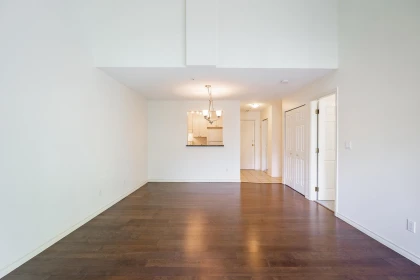 Kitchen Photo of 411 14885 100 Avenue, Surrey, BC