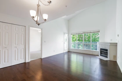 411 14885 100 Avenue, Surrey, BC, Surrey — Apartment/Condo for sale