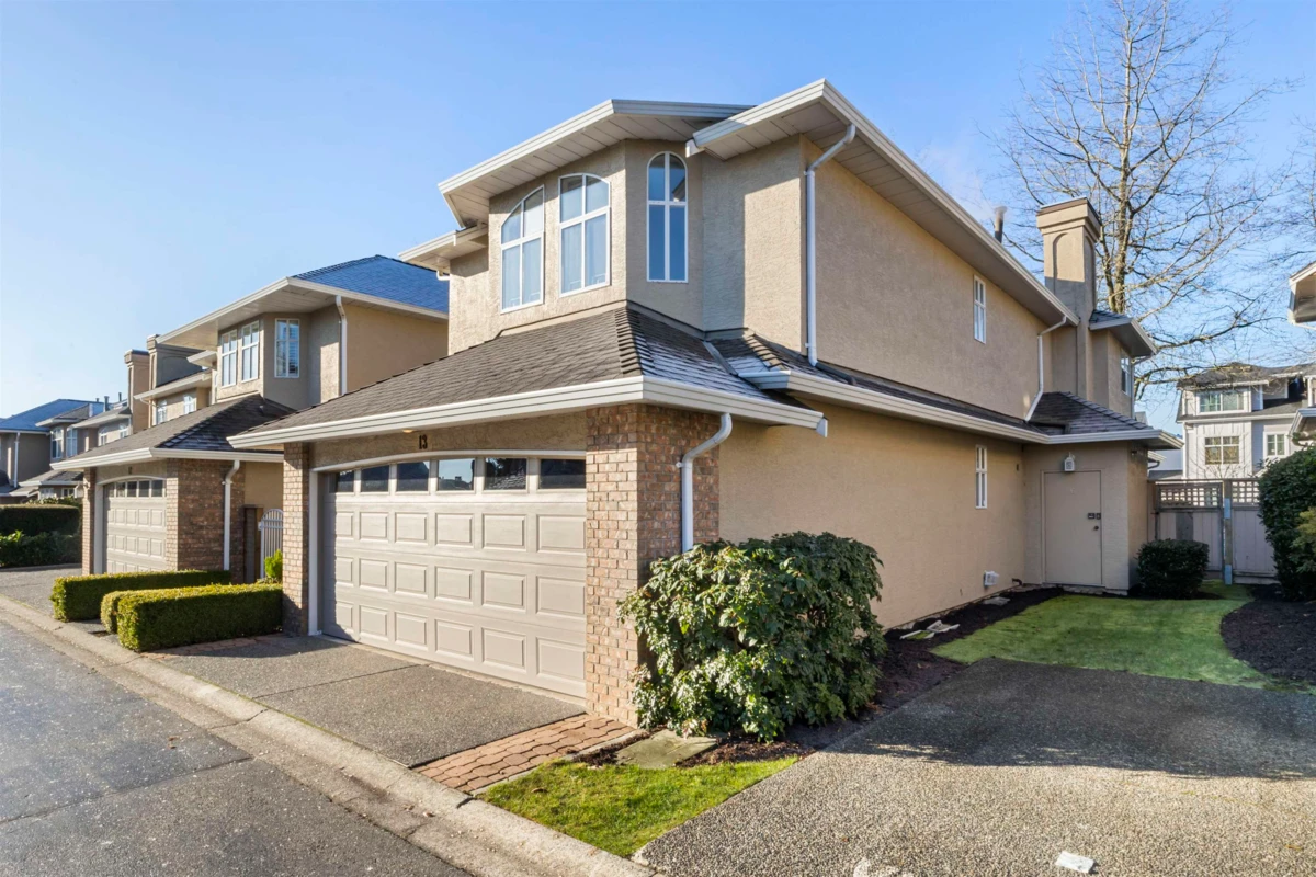 Living Room Photo of 13 6211 W Boundary Drive, Surrey, BC