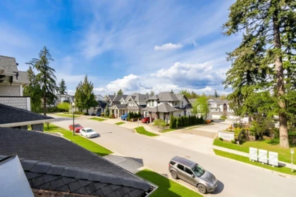 Hallway Photo of 15708 Mountain View Drive, Surrey, BC