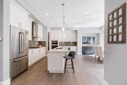 Kitchen Photo of 15708 Mountain View Drive, Surrey, BC