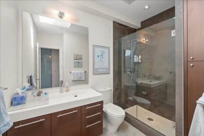 Guest Bathroom Photo of 404 4463 W 10th Avenue, Vancouver, BC
