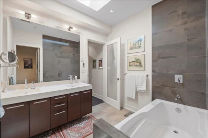 Laundry Room Photo of 404 4463 W 10th Avenue, Vancouver, BC