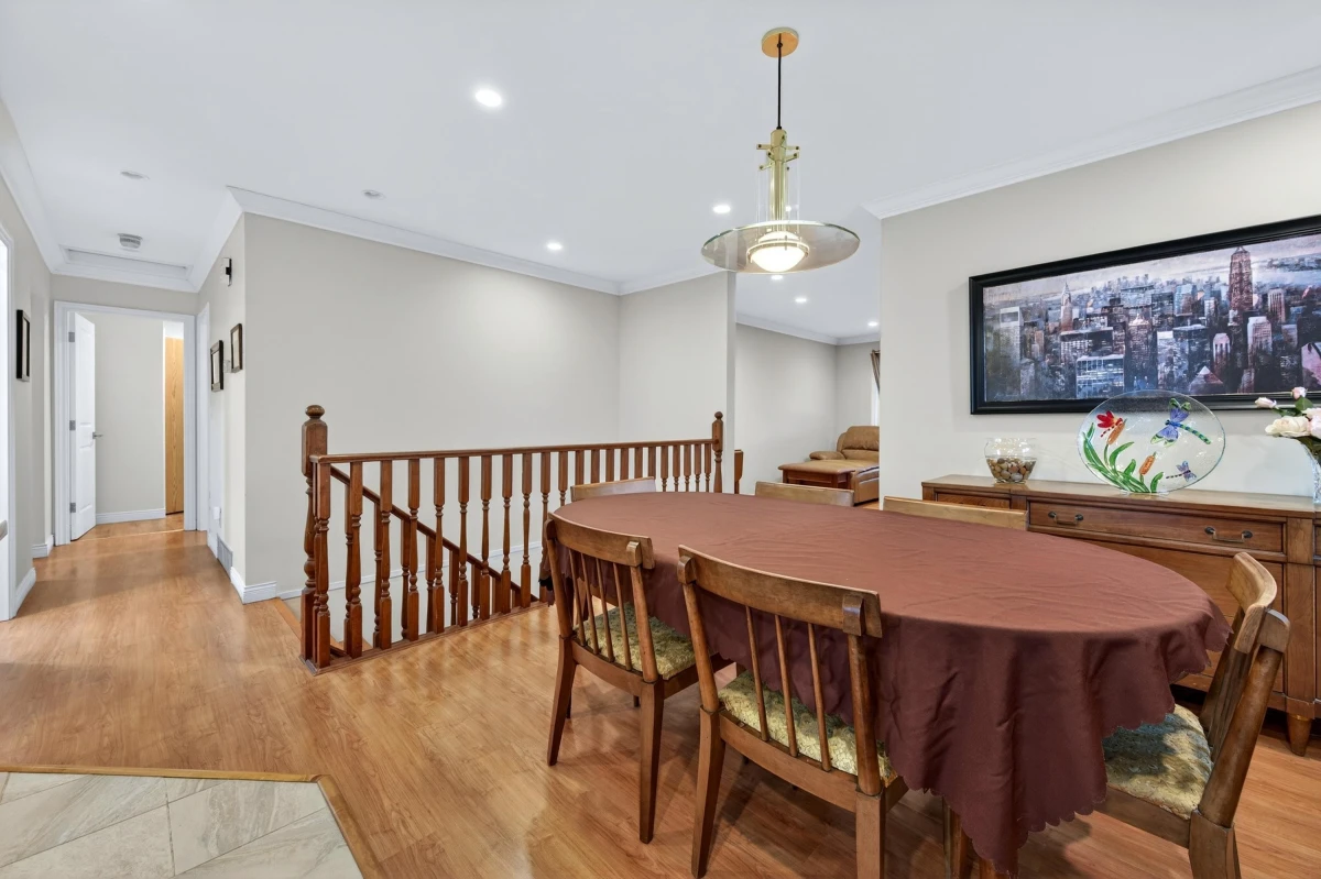 Living Room Photo of 10014 156 Street, Surrey, BC