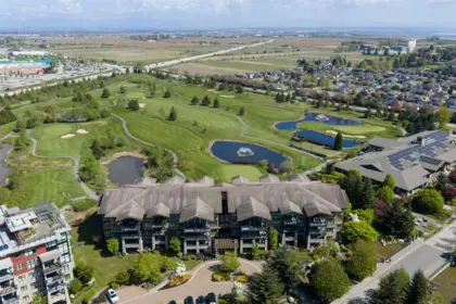 Hot Tub / Spa Photo of 313 5099 Springs Boulevard, Tsawwassen, BC