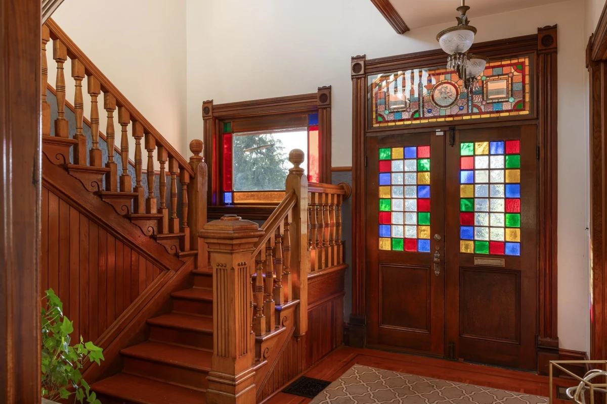 Family Room Photo of 403 St. George Street, New Westminster, BC