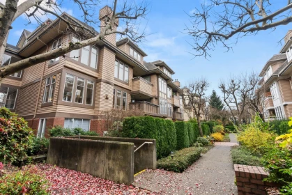 Front Yard Photo of E301 623 W 14th Avenue, Vancouver, BC