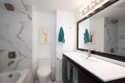 Guest Bathroom Photo of 303 1845 Bellevue Avenue, West Vancouver, BC