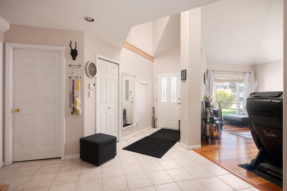 Family Room Photo of 3628 Mckay Drive, Richmond, BC