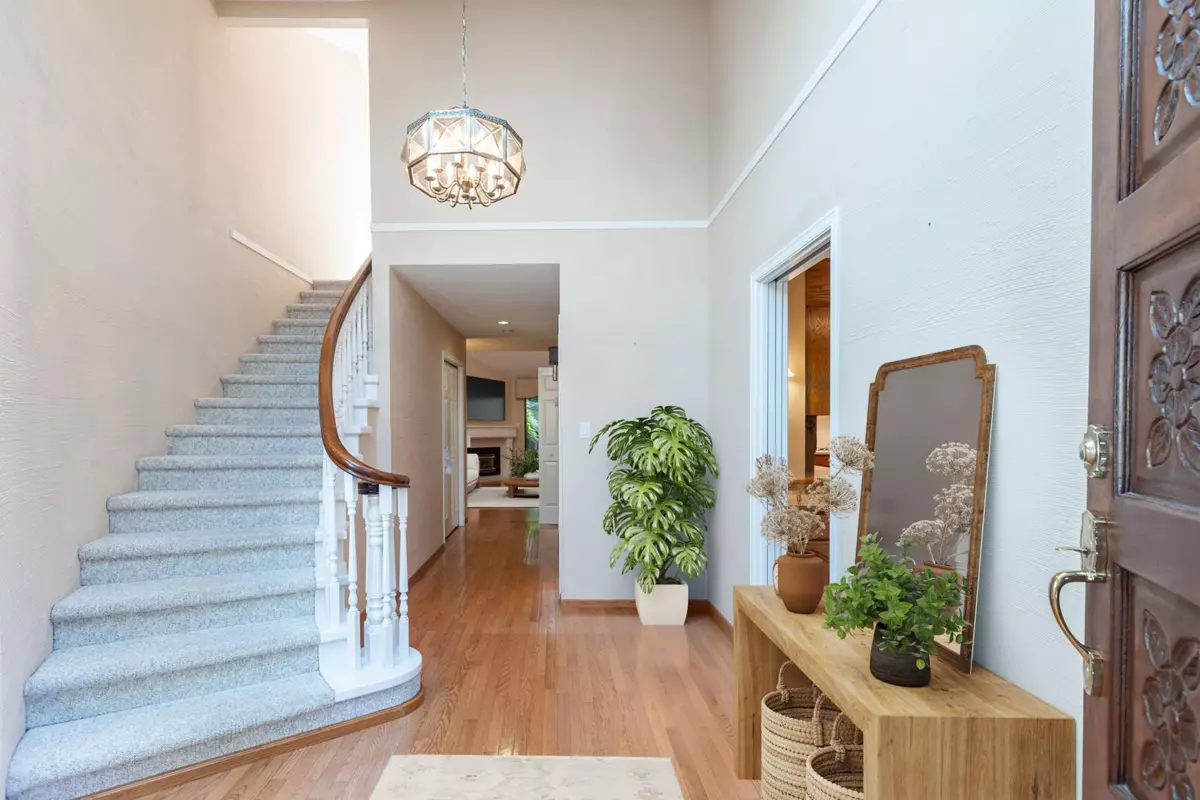 Family Room Photo of 3 1660 148 Street, White Rock, BC