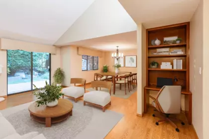 Basement Recreation Room Photo of 3 1660 148 Street, White Rock, BC