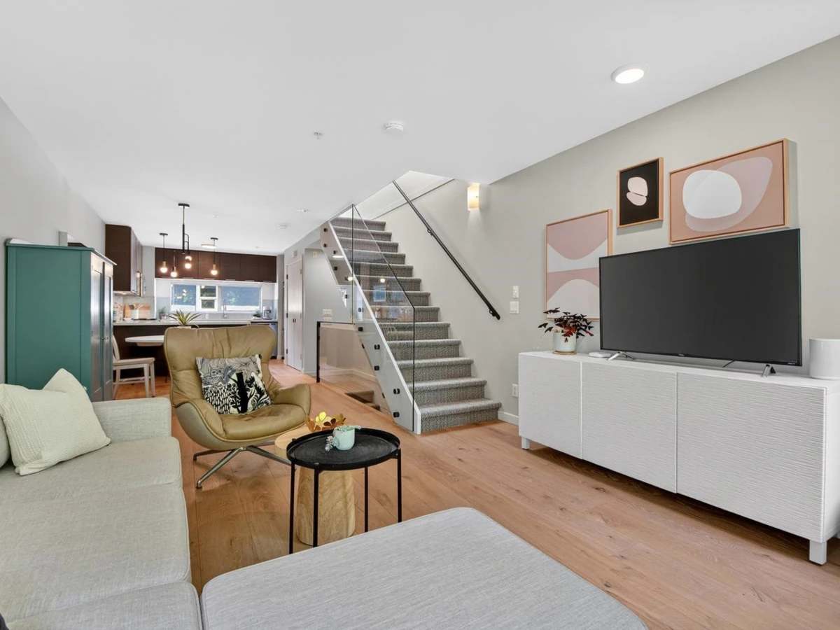 Dining Area Photo of 3096 Quebec Street, Vancouver, BC