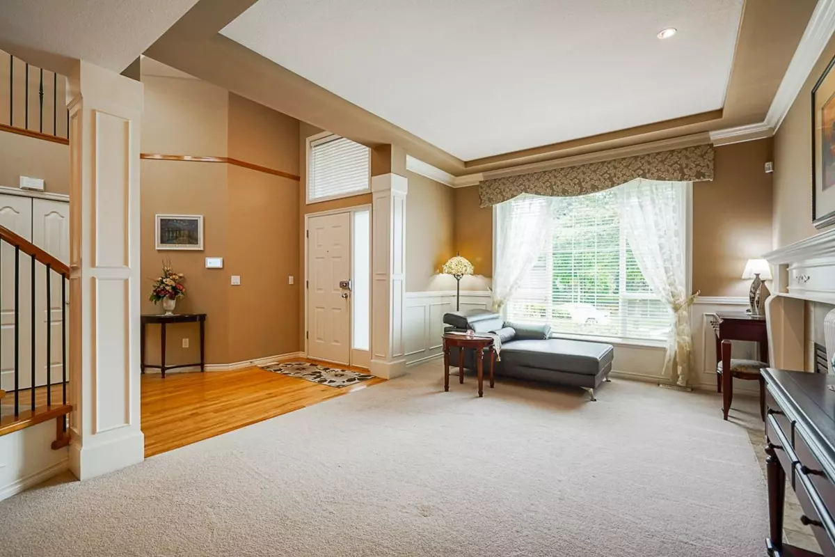 Dining Area Photo of 16766 108a Avenue, Surrey, BC