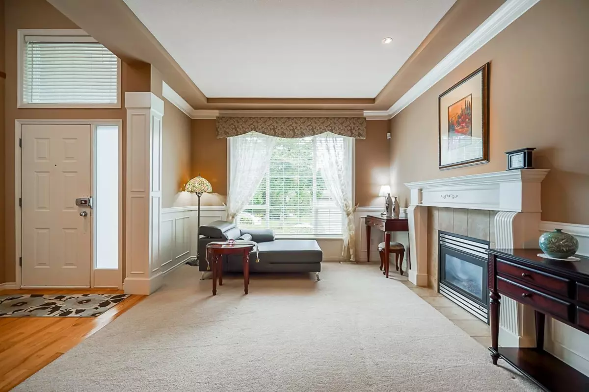 Family Room Photo of 16766 108a Avenue, Surrey, BC