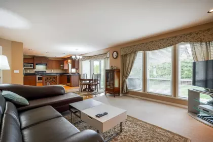 Kitchen Island Photo of 16766 108a Avenue, Surrey, BC