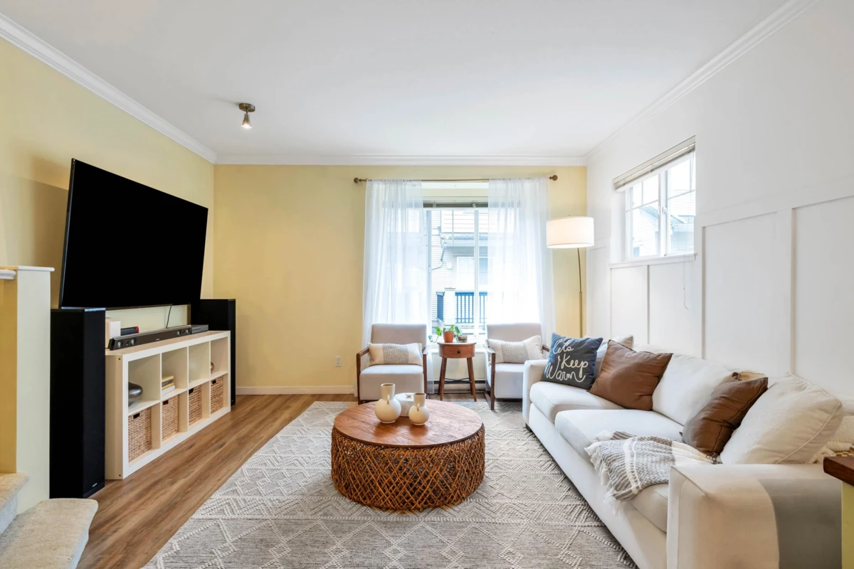 Dining Area Photo of 42 5839 Panorama Drive, Surrey, BC