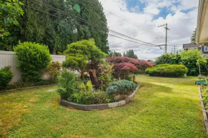 Garden / Landscaping Photo of 19573 116b Avenue, Pitt Meadows, BC