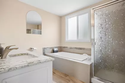 Powder Room Photo of 19573 116b Avenue, Pitt Meadows, BC