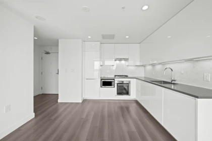 Walk-In Closet Photo of 1501 8188 Fraser Street, Vancouver, BC