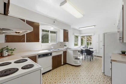 Breakfast Nook Photo of 2880 Oxford Street, Vancouver, BC