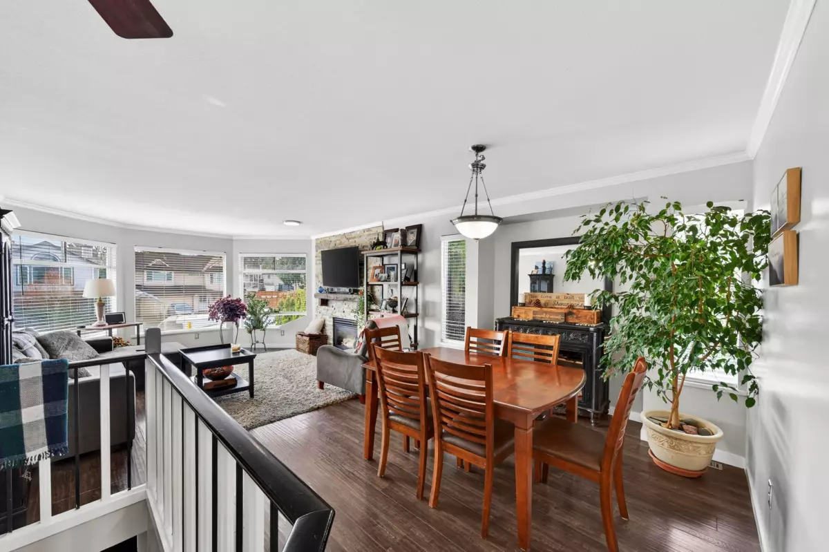 Dining Area Photo of 22947 123b Avenue, Maple Ridge, BC
