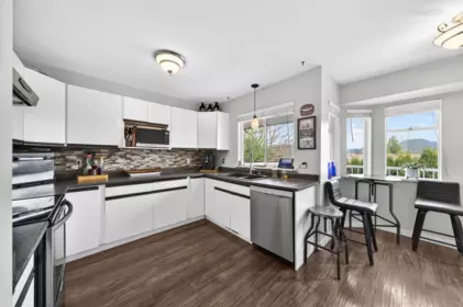 Breakfast Nook Photo of 22947 123b Avenue, Maple Ridge, BC