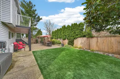 Front Yard Photo of 22947 123b Avenue, Maple Ridge, BC