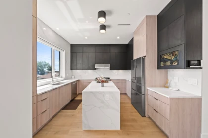Kitchen Photo of 742 E 58th Avenue, Vancouver, BC