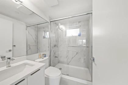 Powder Room Photo of 742 E 58th Avenue, Vancouver, BC