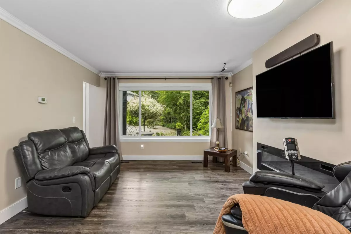Dining Area Photo of 1501 Ostler Court, North Vancouver, BC