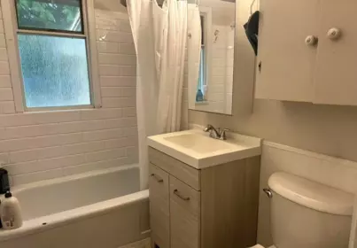 Guest Bathroom Photo of 13029 15a Avenue, Surrey, BC