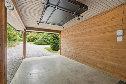 Basement Recreation Room Photo of 1287 Roberts Creek Road, Roberts Creek, BC