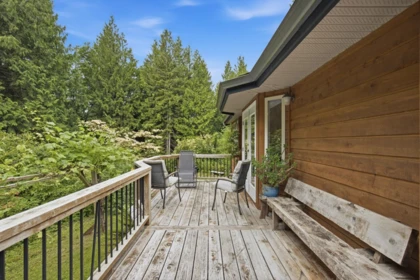 Entry Foyer Photo of 1287 Roberts Creek Road, Roberts Creek, BC