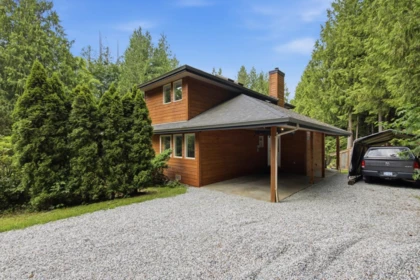 Laundry Room Photo of 1287 Roberts Creek Road, Roberts Creek, BC